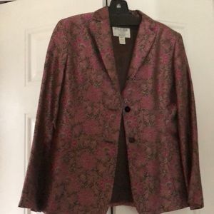 Oscar de la Renata silk suit.